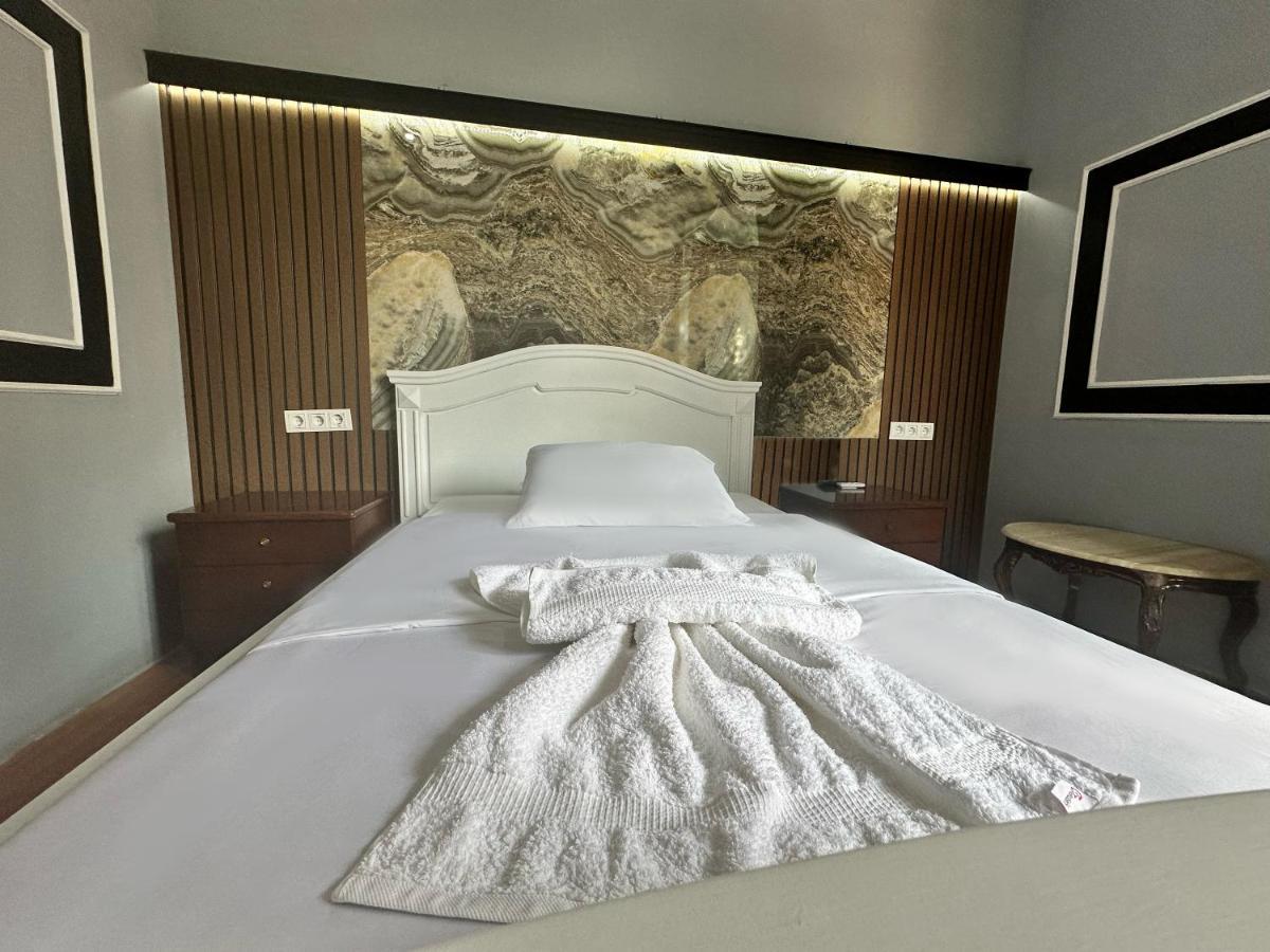 באטומי My Metropol Hotel מראה חיצוני תמונה